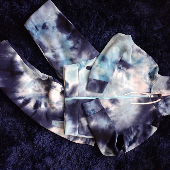 Nice Tie Dye Sweatsuit - Picture 3 of 8